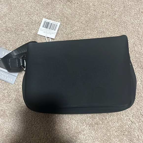 Black Purse - Picture 2 of 6